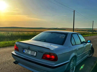 BMW 7 Series foto 2