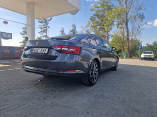 Skoda Superb foto 3