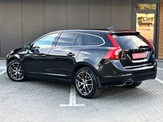 Volvo V60 foto 6