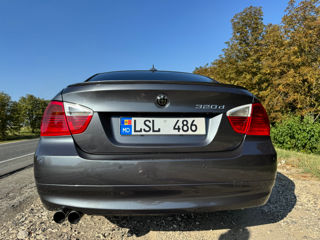 BMW 3 Series foto 4