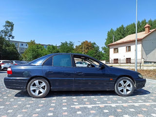 Opel Omega foto 4