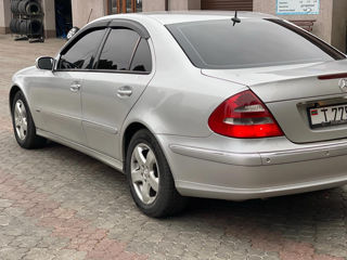 Mercedes E-Class foto 3