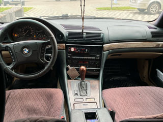 BMW 7 Series foto 9