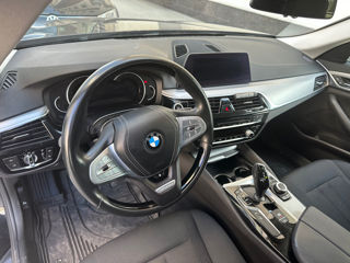 BMW 5 Series foto 1