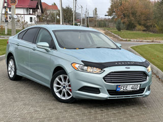 Ford Fusion foto 2