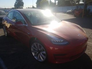 Tesla Model 3 foto 2