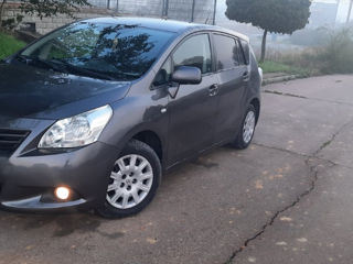 Toyota Verso foto 2