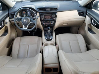 Nissan Rogue foto 8