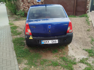 Dacia Logan foto 1