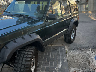 Jeep Cherokee foto 2