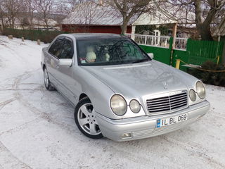 Mercedes E Class foto 4