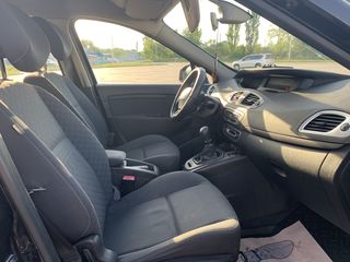 Renault Grand Scenic foto 6