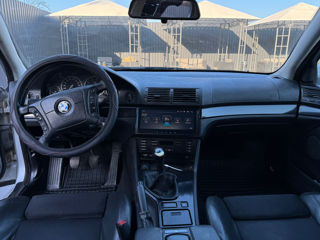 BMW 5 Series foto 7