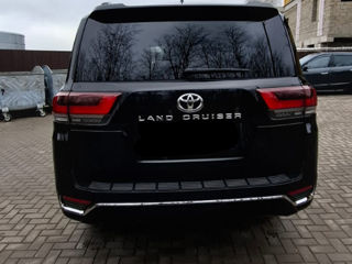 Toyota Land Cruiser foto 2