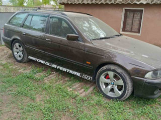 BMW 5 Series foto 7