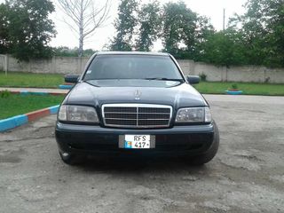 Mercedes C Class foto 6