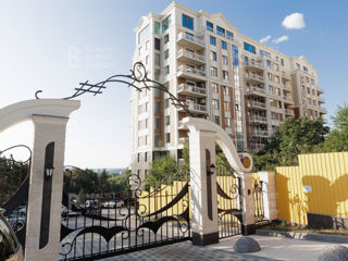 2-х комнатная квартира, 76 м², Центр, Кишинёв