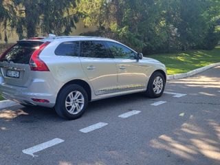 Volvo XC60 foto 1