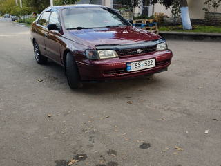 Toyota Carina foto 2