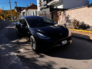 Tesla Model 3 foto 2