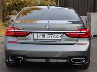 BMW 7 Series foto 4