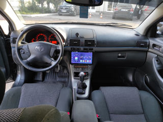 Toyota Avensis foto 6