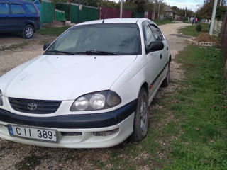 Toyota Avensis foto 6