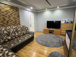 Apartament cu 3 camere, 65 m², Periferie, Fălești foto 3