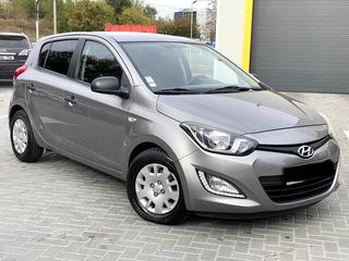 Hyundai i20 foto 1