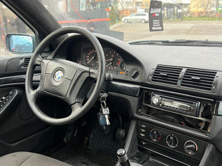 BMW 5 Series foto 10