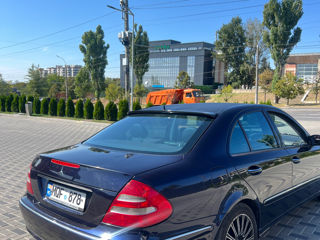 Mercedes E-Class foto 7