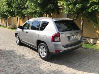 Jeep Compass foto 2