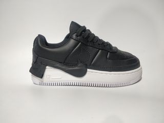 Nike air force 1 blackwhite foto 1