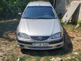 Toyota Avensis foto 3