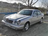 Mercedes E Class foto 5