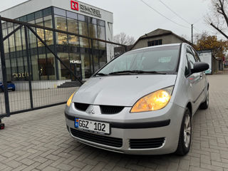 Mitsubishi Colt foto 6