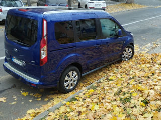 Ford Tourneo Connect foto 2