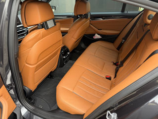 BMW 5 Series foto 8