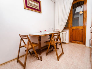 Apartament cu 3 camere, 70 m², Poșta Veche, Chișinău foto 3