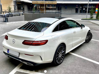 Mercedes E-Class Coupe foto 3