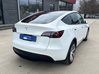 Tesla Model Y foto 4