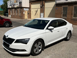 Skoda Superb foto 1