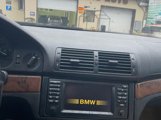 BMW 5 Series foto 8