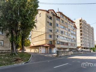 Apartament cu 2 camere, 60 m², Buiucani, Chișinău foto 16