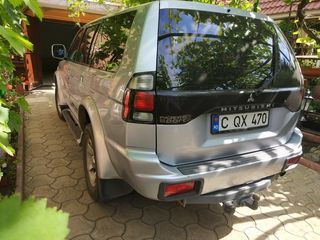 Mitsubishi Pajero Sport foto 5