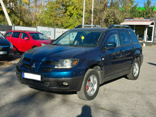 Mitsubishi Outlander foto 2