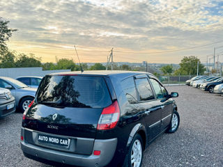 Renault Grand Scenic foto 4