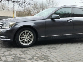 Mercedes C-Class foto 4