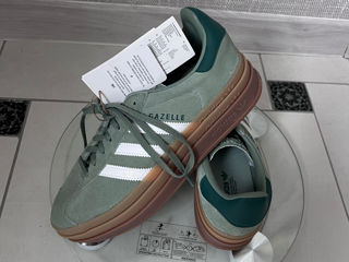 Vând Adidas Gazelle , Originale , NOI !!! foto 4