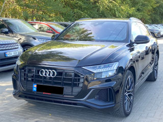 Audi Q8 foto 1